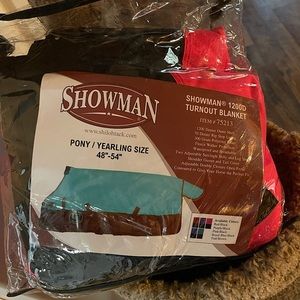 pony/yearling weather blanket.